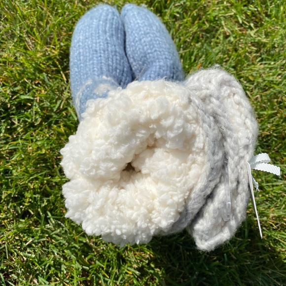 💥HOST PICK💥Lemon Cozy Hand Knit Reading Socks - Picture 5 of 7